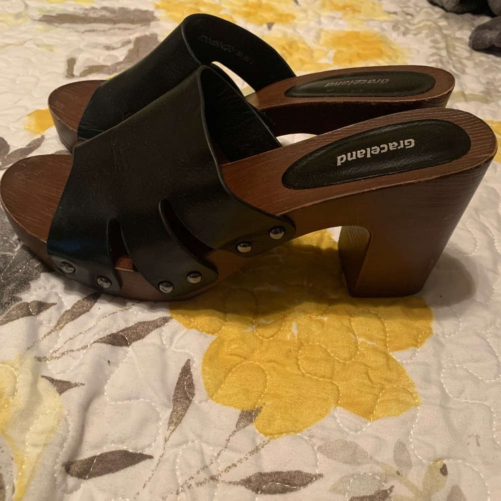 Y2K 7.5 black Graceland Mule shoe!